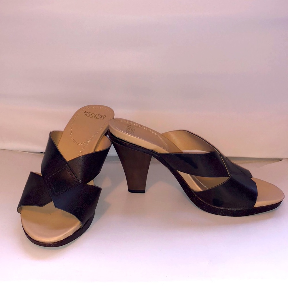 Mootsies Tootsies Brown Strap Heel